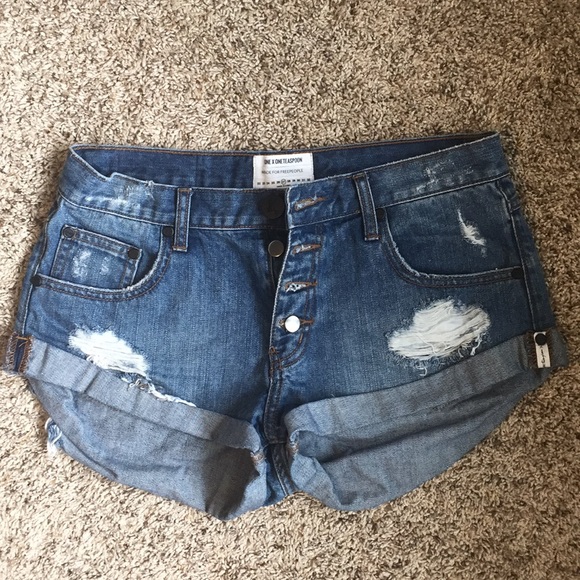 One Teaspoon Shorts - Picture 1 of 2